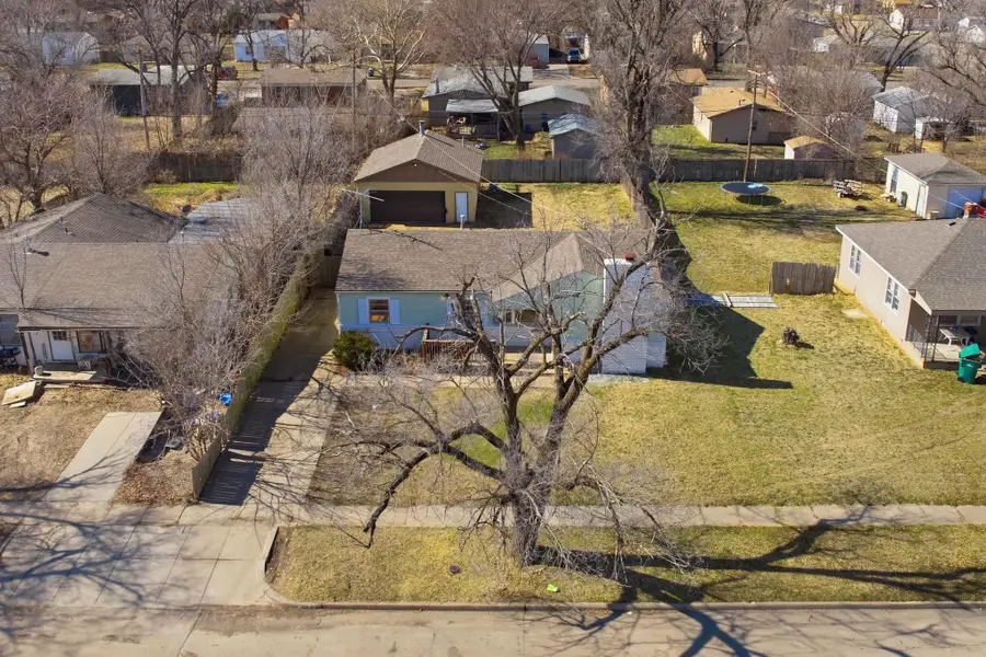 2121 S Vine St, Wichita, KS 67213 - #3