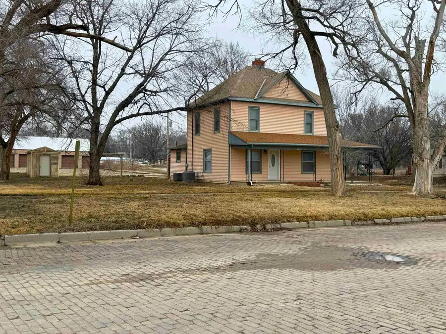 139 E Main St, Solomon, KS 67480 - #3