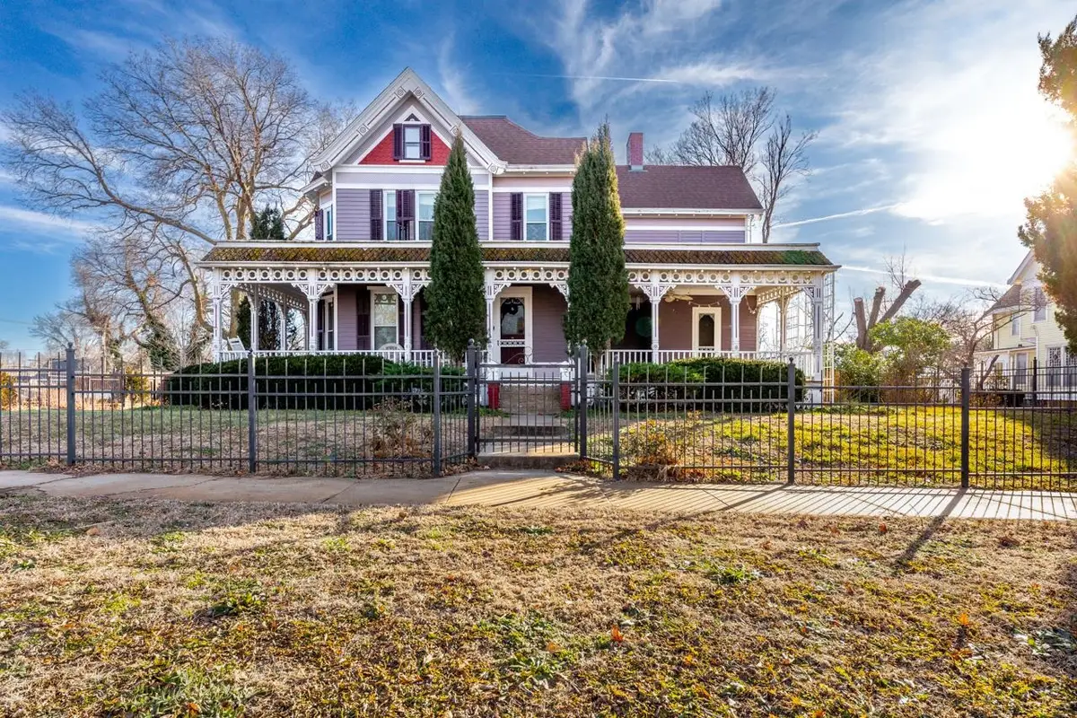 132 E 2nd St, Minneapolis, KS 67467 - #1