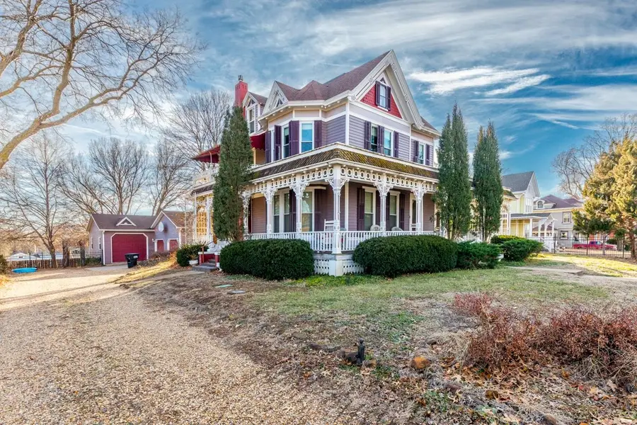 132 E 2nd St, Minneapolis, KS 67467 - #2