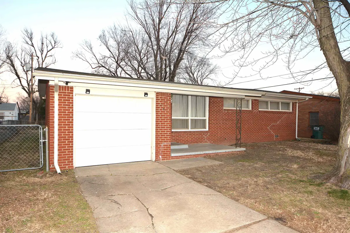 2126 S Euclid Ave, Wichita, KS 67213 - #1