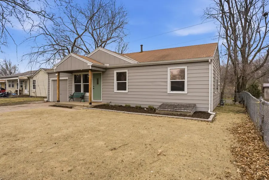 460 Turkle Ave, Haysville, KS 67060 - #3
