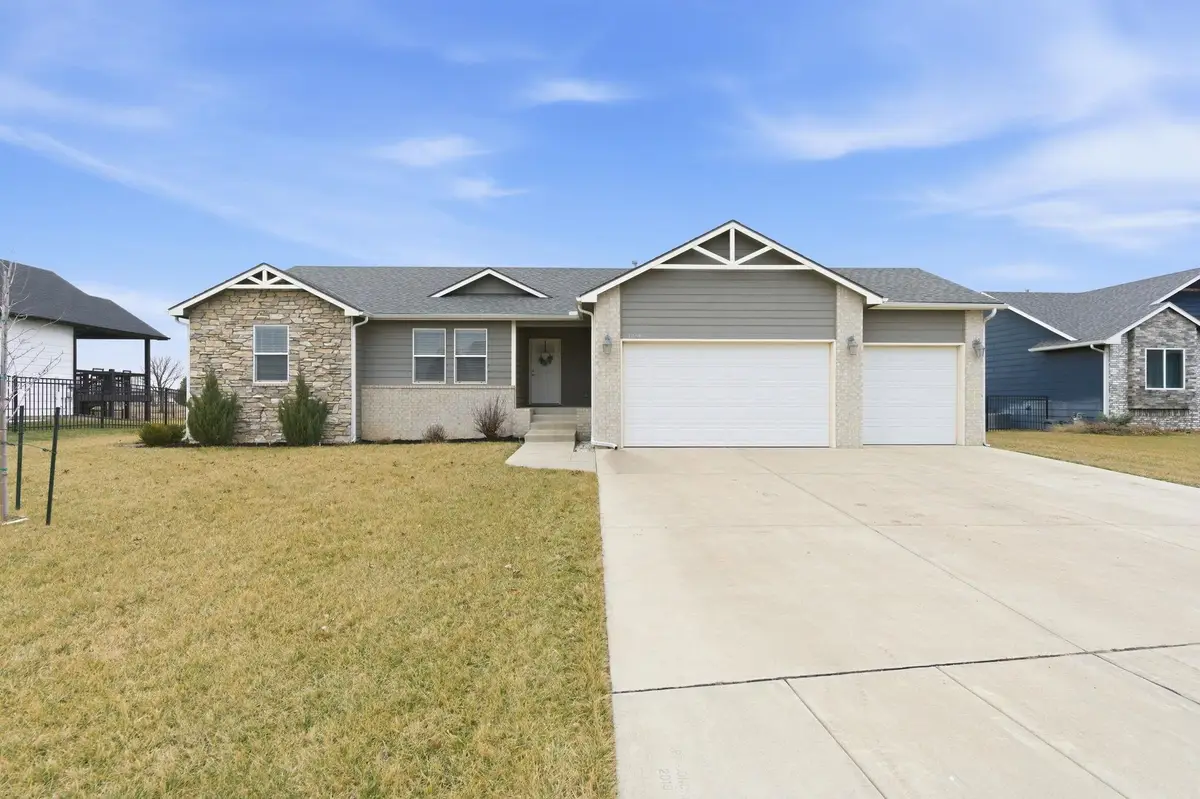 1104 E Park Glen, Clearwater, KS 67026 - #1
