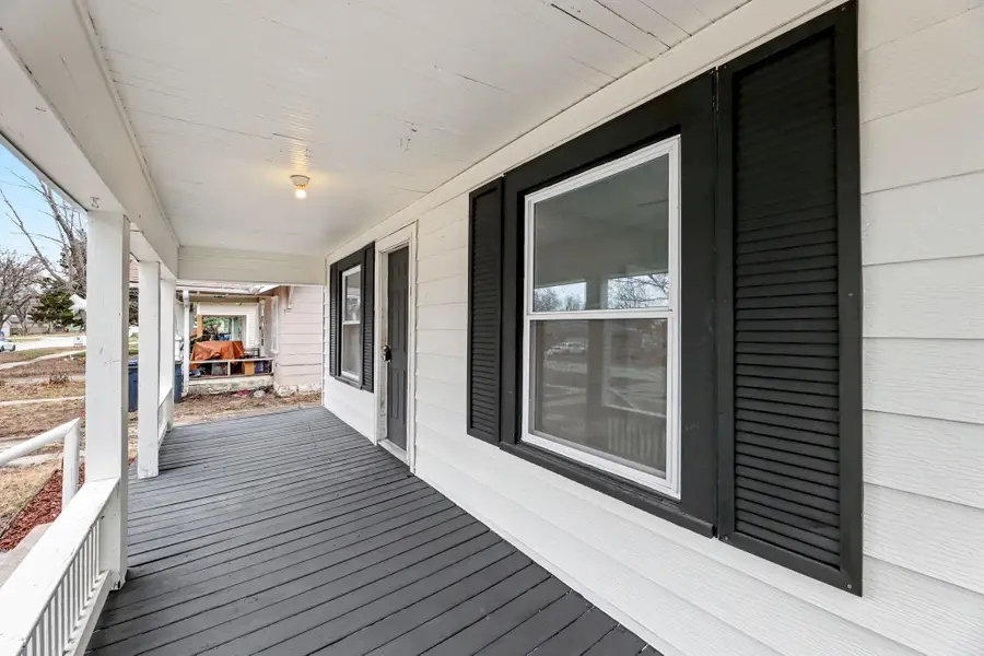 821 N Taylor St, El Dorado, KS 67042 - #2