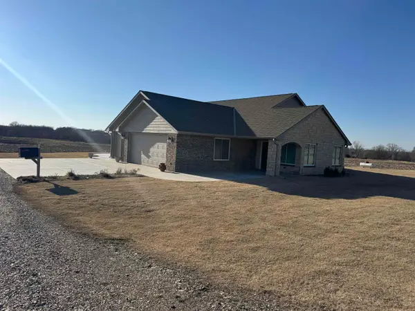 13181 75th Rd, Winfield, KS 67156