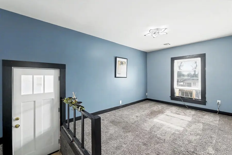 1132 W Munnell St Apt A, Wichita, KS 67213 - #3