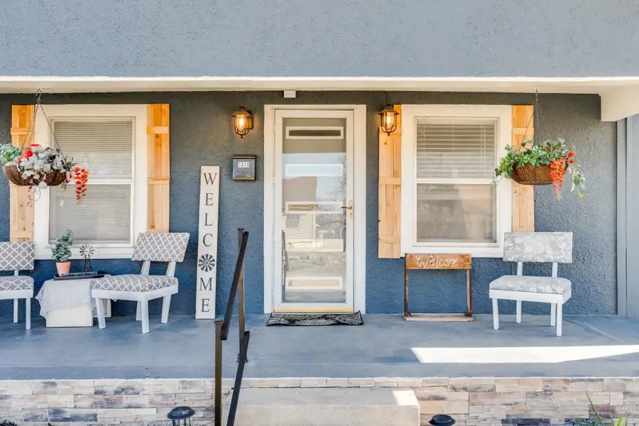 1418 N Monroe St, Hutchinson, KS 67501 - #2