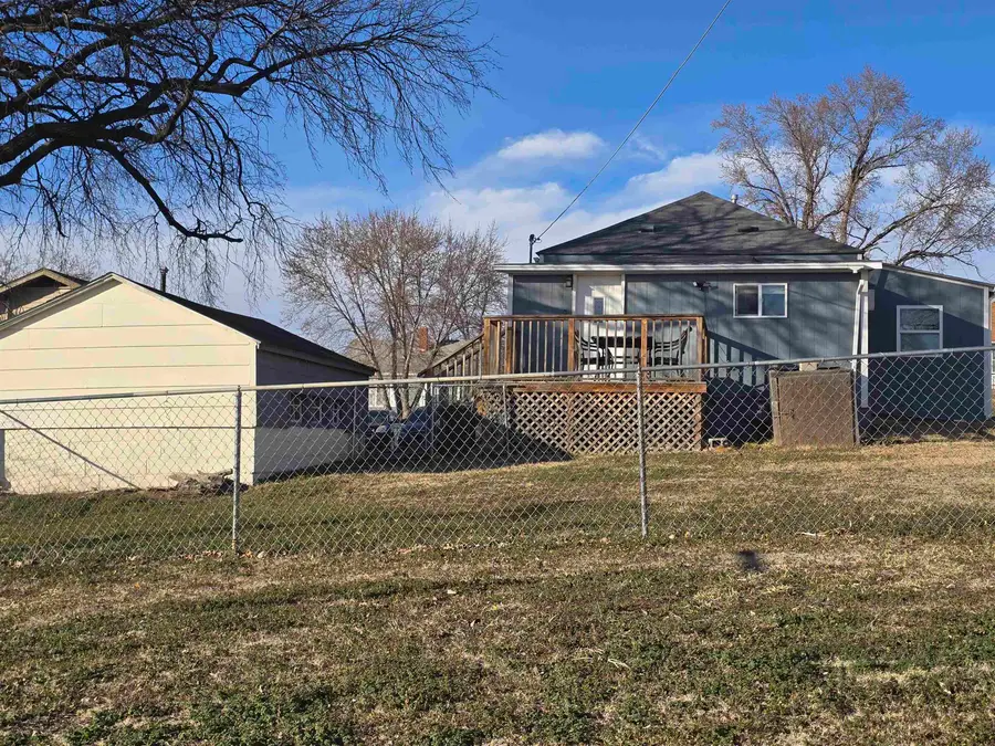 220 E 12th St, Concordia, KS 66901 - #2