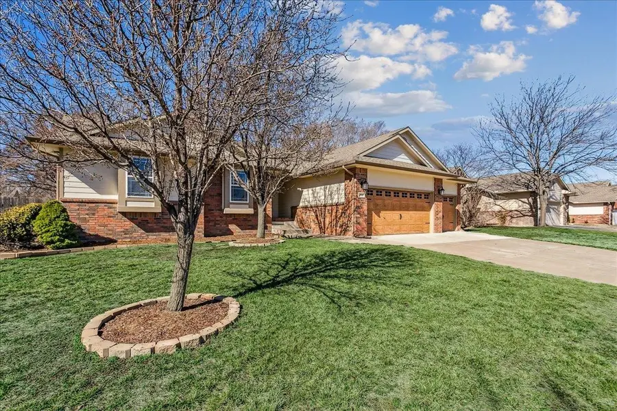 4945 N Highland St, Bel Aire, KS 67220 - #3