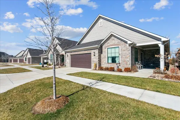 1311 S Monument Cir, Wichita, KS 67235