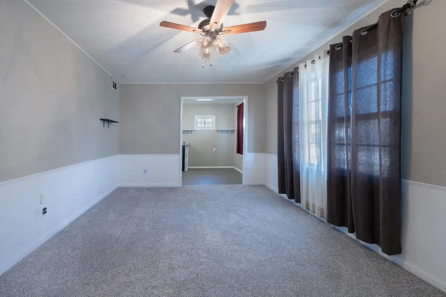 939 N Derby Ave, Derby, KS 67037 - #2