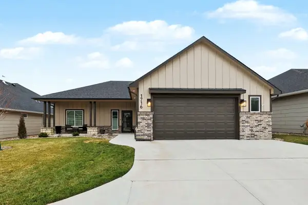 1716 N Forestview Ct, Wichita, KS 67235