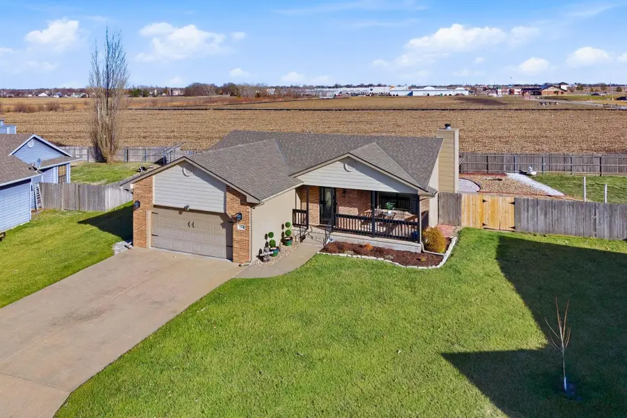 344 Sheffield St, Newton, KS 67114 - #2