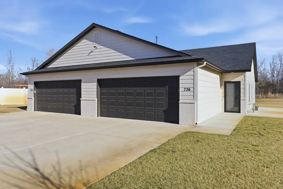 738 W 50th Ct S, Wichita, KS 67217 - #1