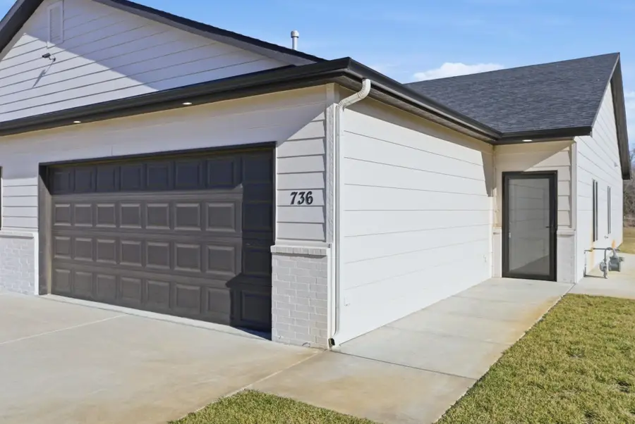 736 W 50th Ct S, Wichita, KS 67217 - #2