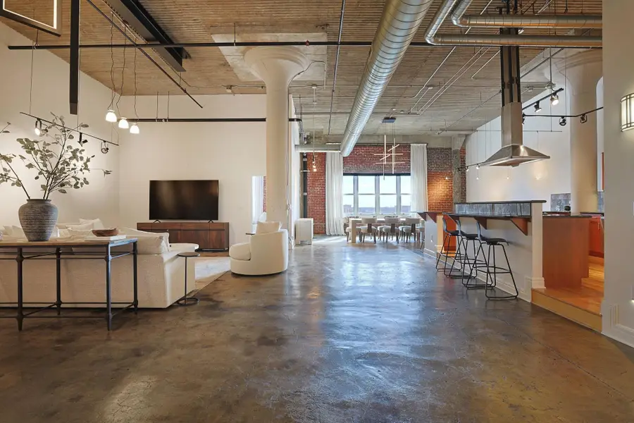 242 N Mead Ave., #5e, Wichita, KS 67202 - #3