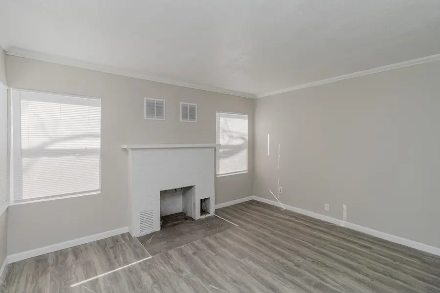 2009 N Volutsia Ave, Wichita, KS 67214 - #3