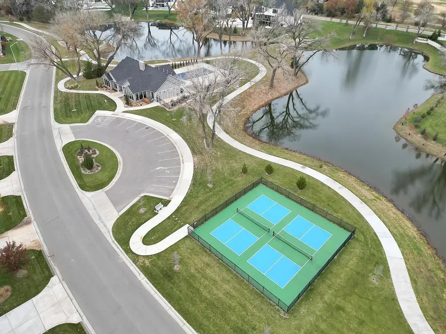 1434 S Monument St, Wichita, KS 67235 - #3