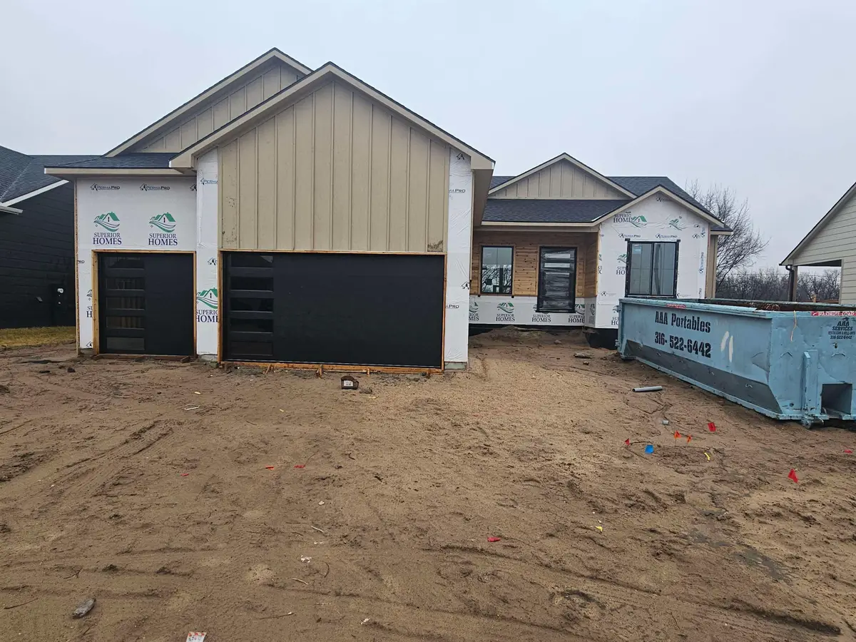 3014 E Sunflower Dr, Derby, KS 67037 - #1