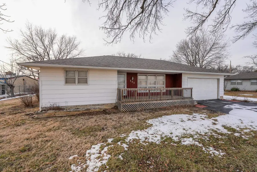 111 S Jefferson St, Eureka, KS 67045 - #2