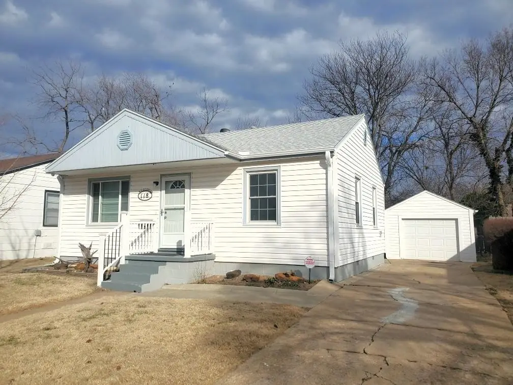 118 N Connecticut Ave, Salina, KS 67401 - #1