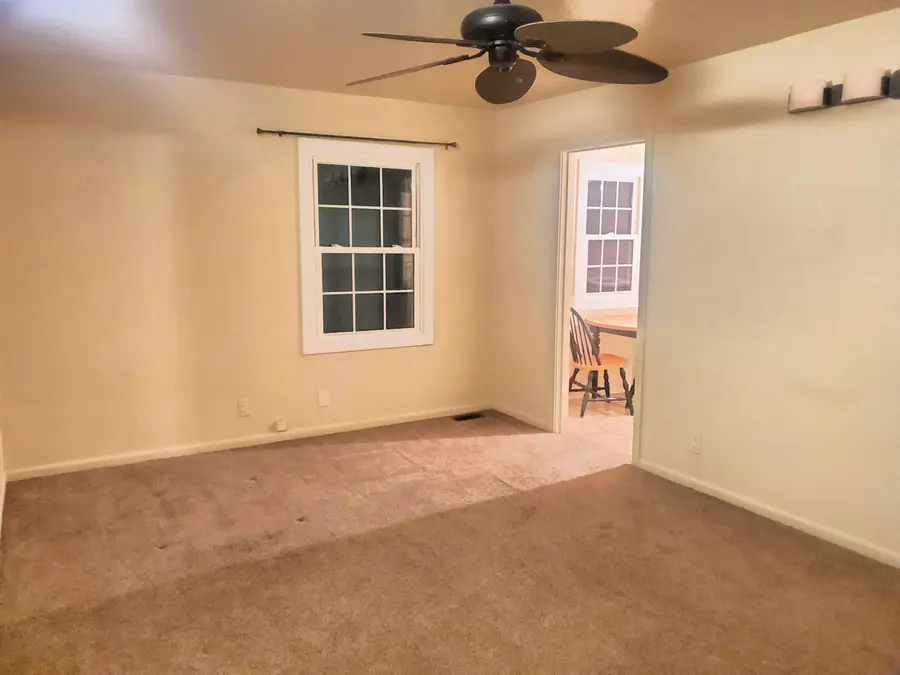 118 N Connecticut Ave, Salina, KS 67401 - #3