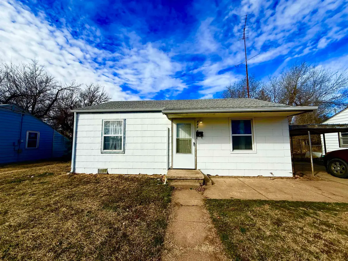 2919 Gano St, Great Bend, KS 67530 - #1