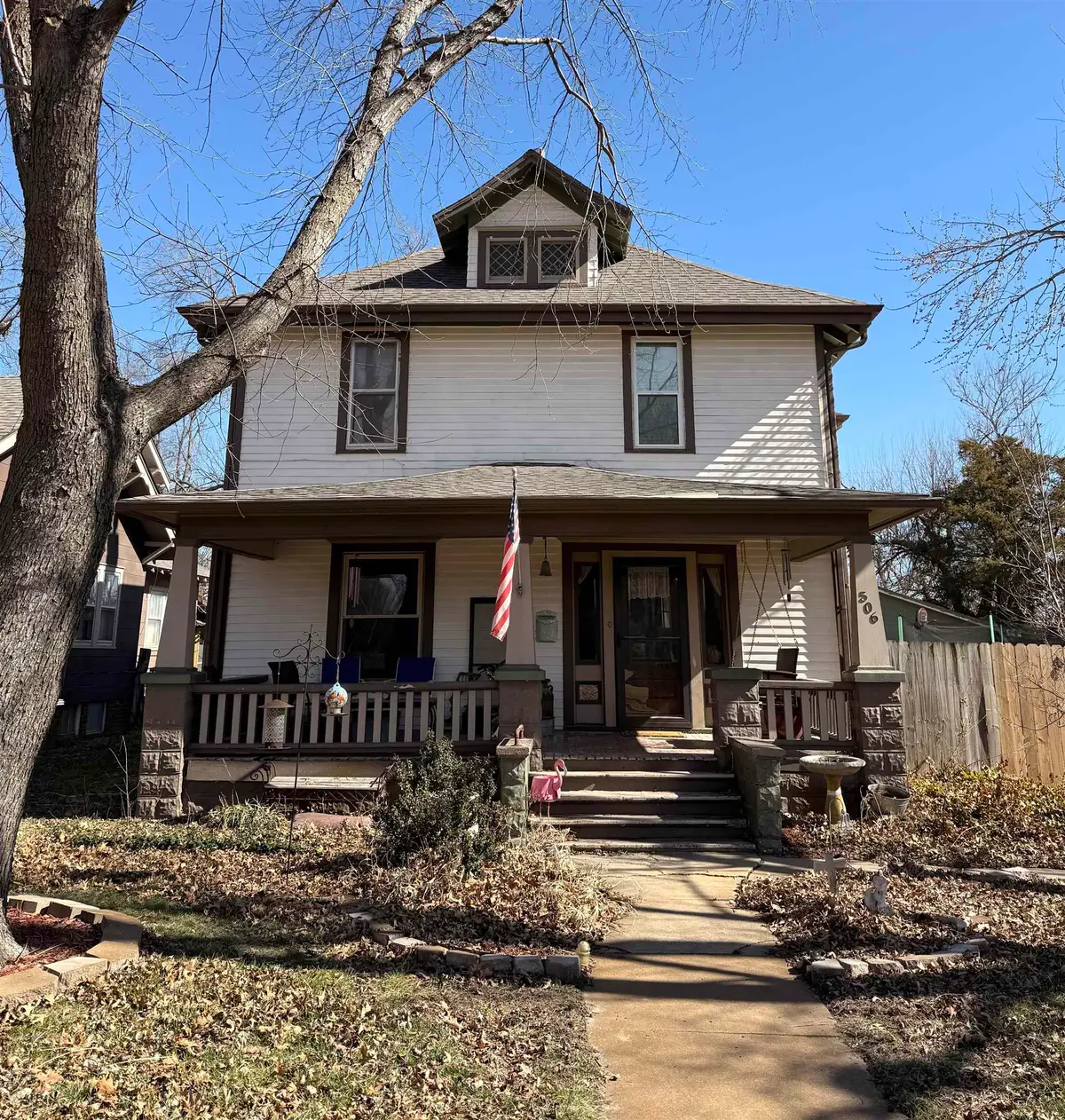 506 Main St, Halstead, KS 67056 - #1