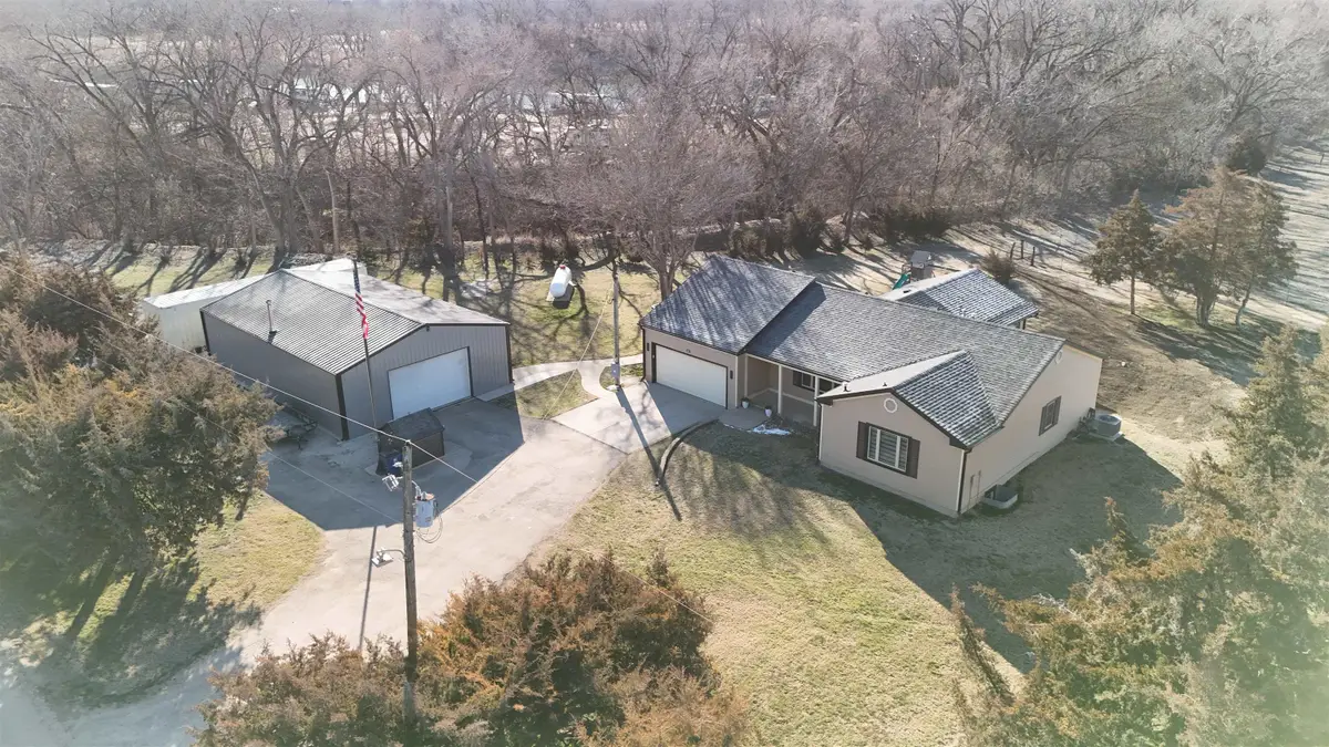 1064 E Lapsley Rd, Assaria, KS 67416 - #1