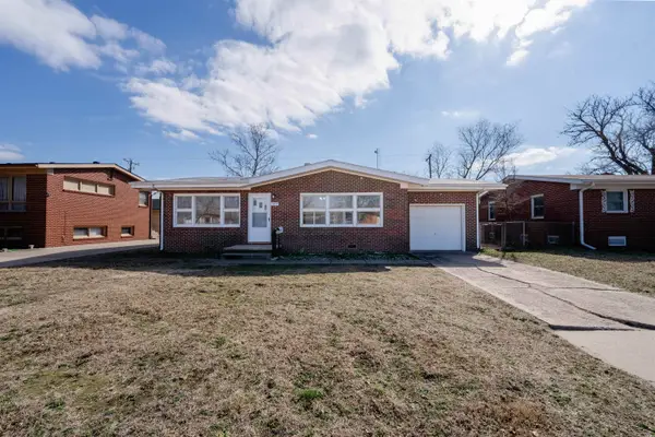 1217 E Fortuna St, Wichita, KS 67216