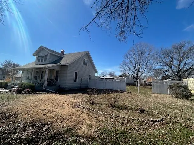 207 N Market, Caldwell, KS 67022 - #3