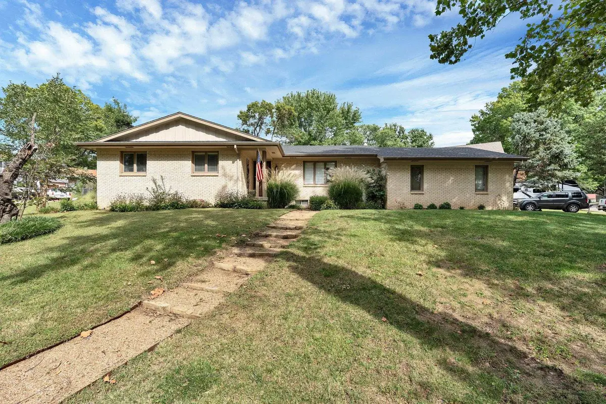 9908 W Par Lane, Wichita, KS 67212 - #1