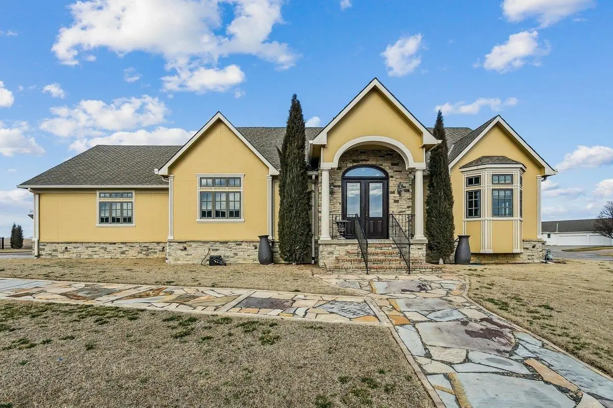 6906 E Summerside Ct, Bel Aire, KS 67226 - #1