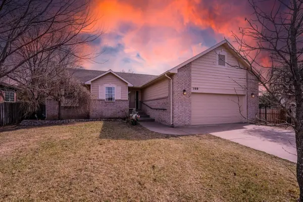 500 N Ridgehurst St, Wichita, KS 67230