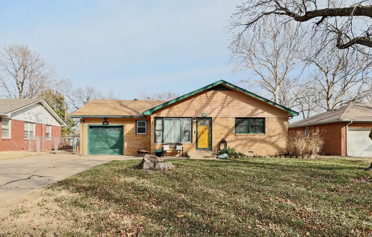 1000 N El Paso Dr, Derby, KS 67037 - #1