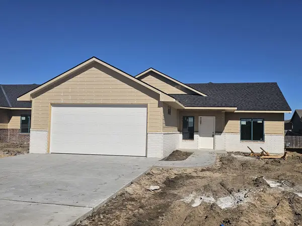 8992 E Forbes Cir., Bel Aire, KS 67226