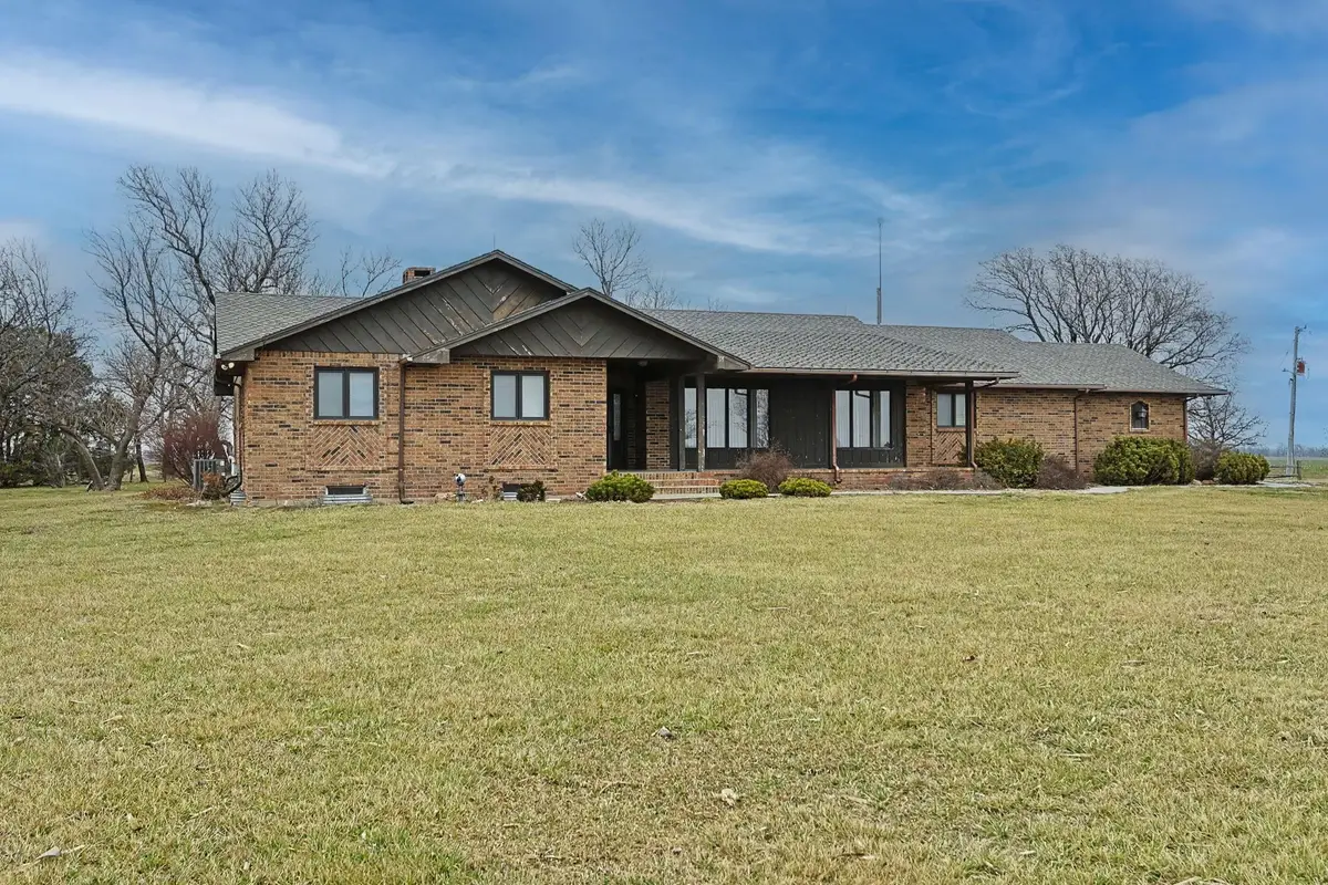 1962 30th, Peabody, KS 66866 - #1