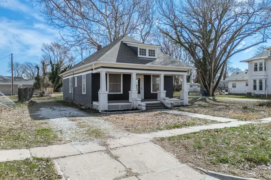 209 S 8th Street, Conway Springs, KS 67031 - #2