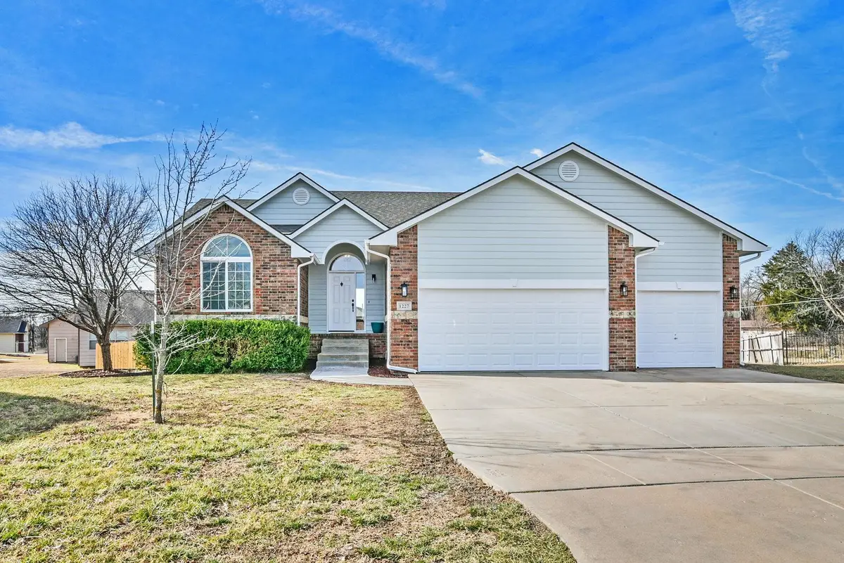 1227 S Horseback Ct, Wichita, KS 67230 - #1