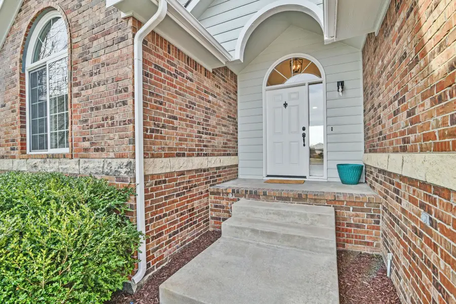 1227 S Horseback Ct, Wichita, KS 67230 - #3