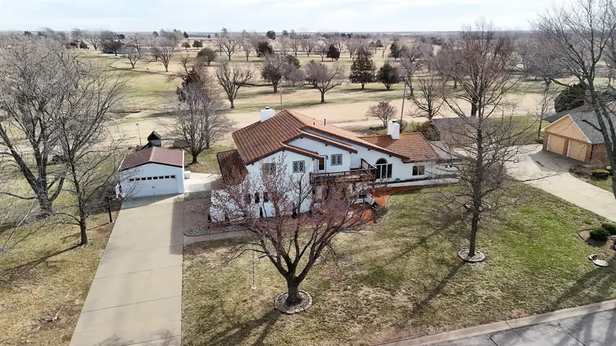 429 Meadowlark Dr, Minneapolis, KS 67467 - #2