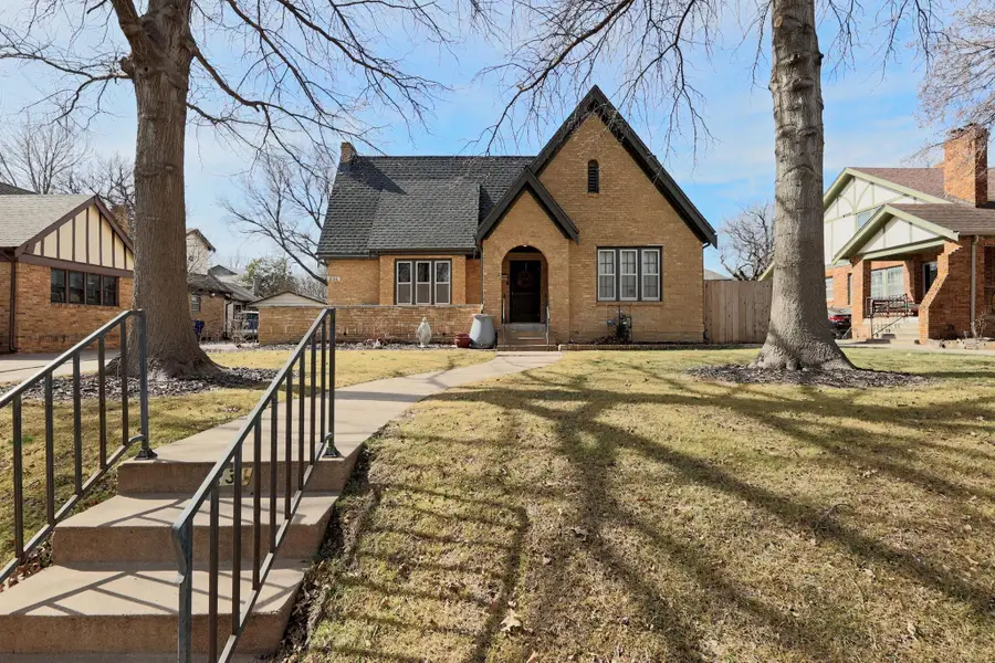 231 N Dellrose Ave, Wichita, KS 67208 - #2