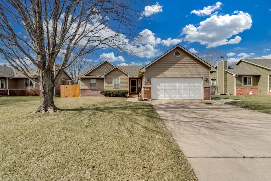 2703 N Parkdale St, Wichita, KS 67205-6019 - #2