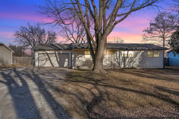 5450 N Charles St, Wichita, KS 67204