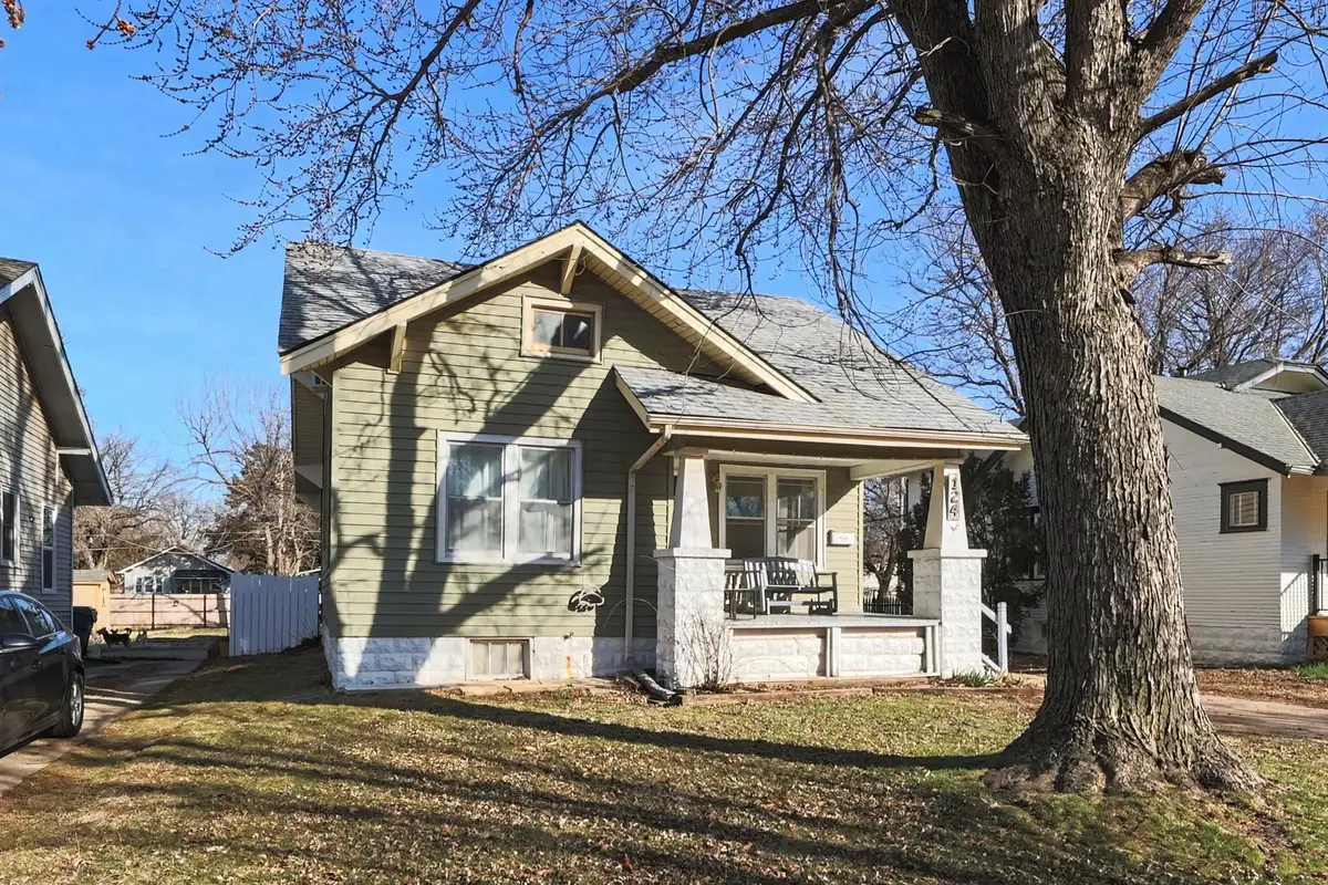 124 N Saint Clair Ave, Wichita, KS 67203 - #1