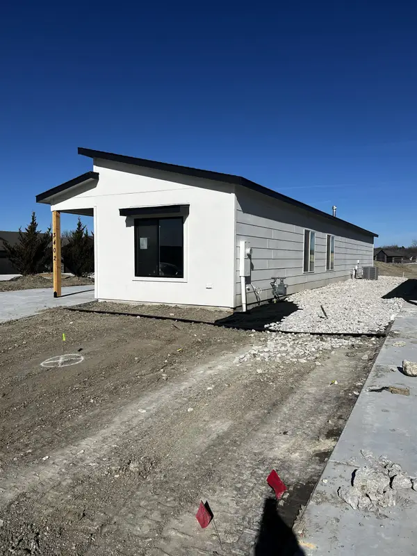 3402 E Thunder, Wichita, KS 67219