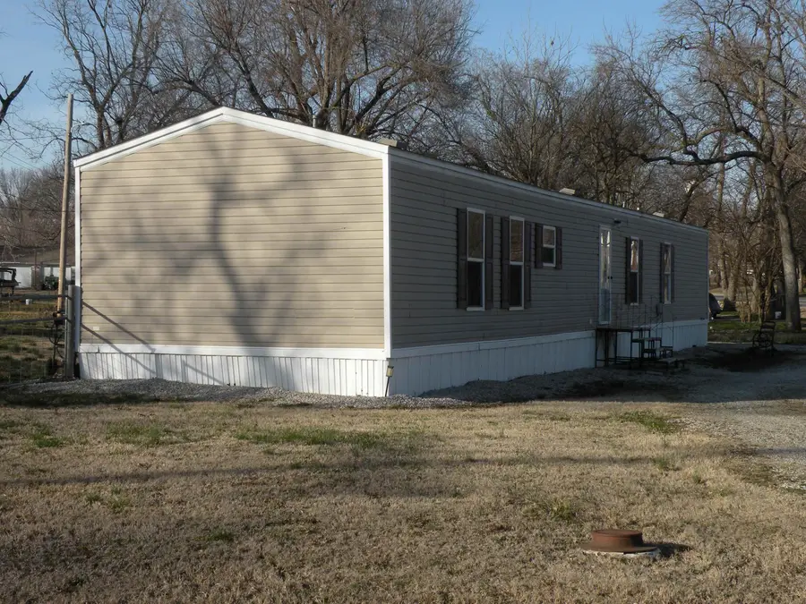 444 S Wabash, Howard, KS 67349 - #2