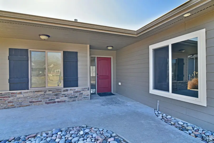 1509 W Hickory St, Haysville, KS 67060 - #3