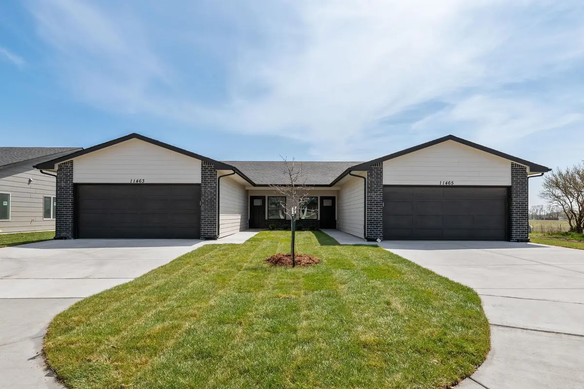 11334-11336 W 35th Cir, Wichita, KS 67215 - #1