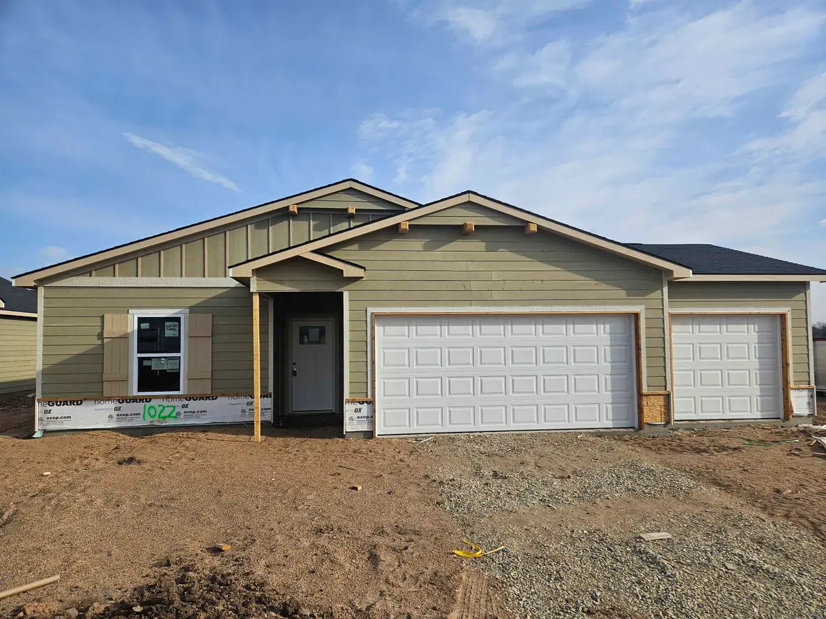 1022 N Forestview Ct, Wichita, KS 67235 - #1